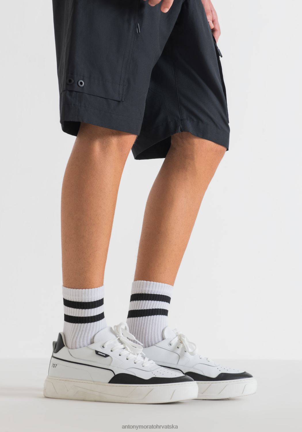 obuća Antony Morato 707 niske kožne tenisice s kontrastnim detaljima i perforiranim vrhom crno muškarci L2H4F316