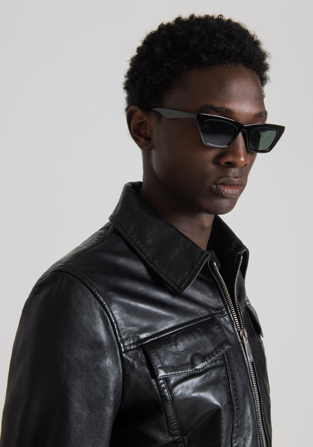 odjeća Antony Morato pripijena jakna od prave kože s ovratnikom košulje crno muškarci L2H4F1