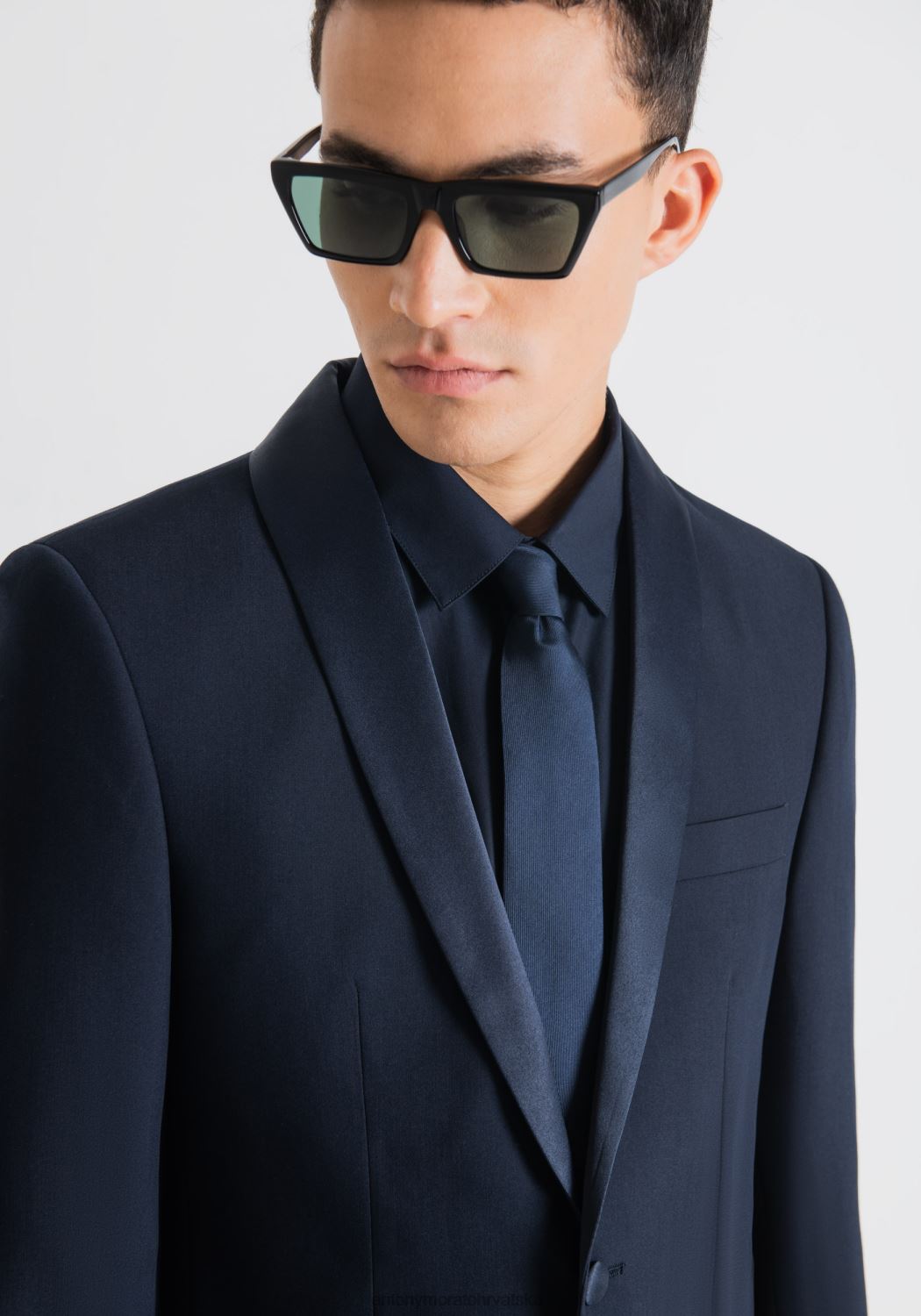 odjeća Antony Morato roxanne uski sako od rastezljive tkanine sa satenskim detaljima plava tinta muškarci L2H4F44