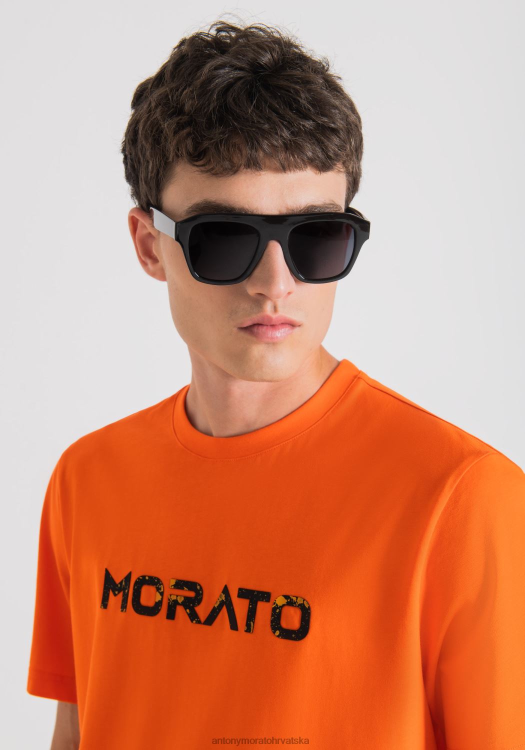 odjeća Antony Morato majica običnog kroja od čistog pamuka s gumiranim printom logotipa 5097 muškarci L2H4F150